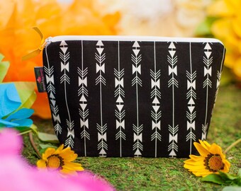 Cosmetic bag, Cosmetic pouch, Makeup bag, Makeup pouch, Zipper bag, Large zipper pouch, Gift for her, Arrows, Black and Yellow
