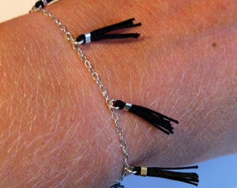 Bracelet made entirely in Sterling Silver 925 chain Six black tassels