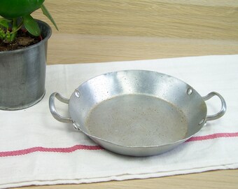 Round aluminum dish with handles Alu-rex | Diameter : 6.3" | French vintage kitchen 1950