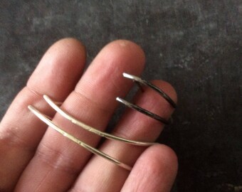 MADE TO ORDER Talon earrings,talon earrings,talon studs,claw earrings,claw studs,minimalist curved bar earrings,spike earrings,curved studs