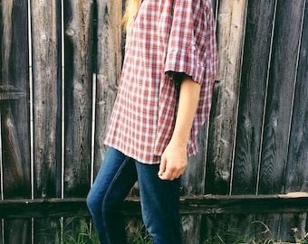 Vintage Red Plaid Short Sleeve Blouse / Women's Vintage Clothing