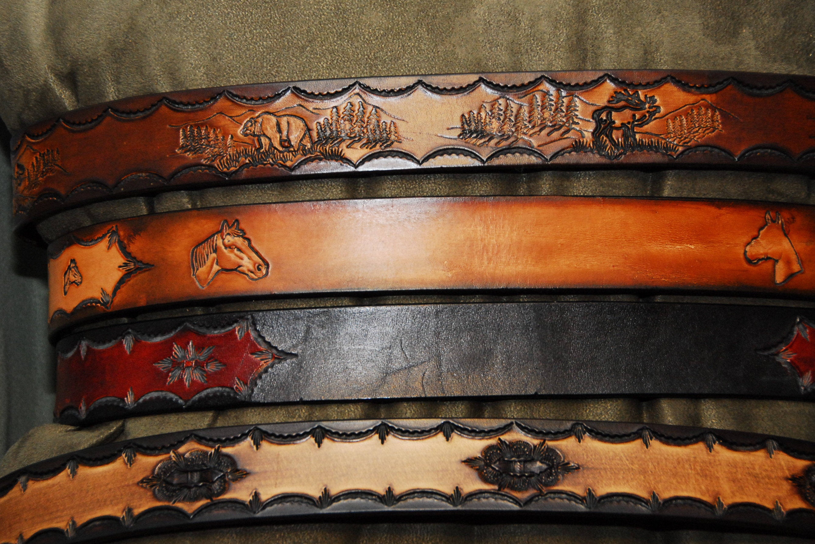 BELT WITH TASSELS GIVEN TO THE WILD main image 0