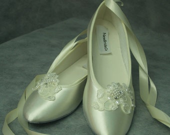 Brides Ivory Appliqué Wedding Flat, Satin Ivory Shoes, Lace Applique with Pearls, Lace Up Ribbon Slipper, Comfortable Wedding Shoes