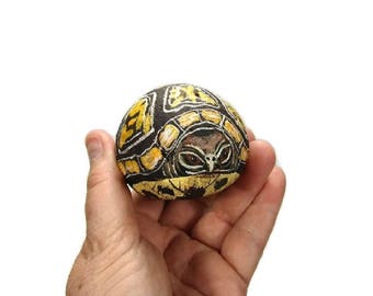 Turtle painted rock,painted rocks, realistic 3D painted, rock art, RocksOK