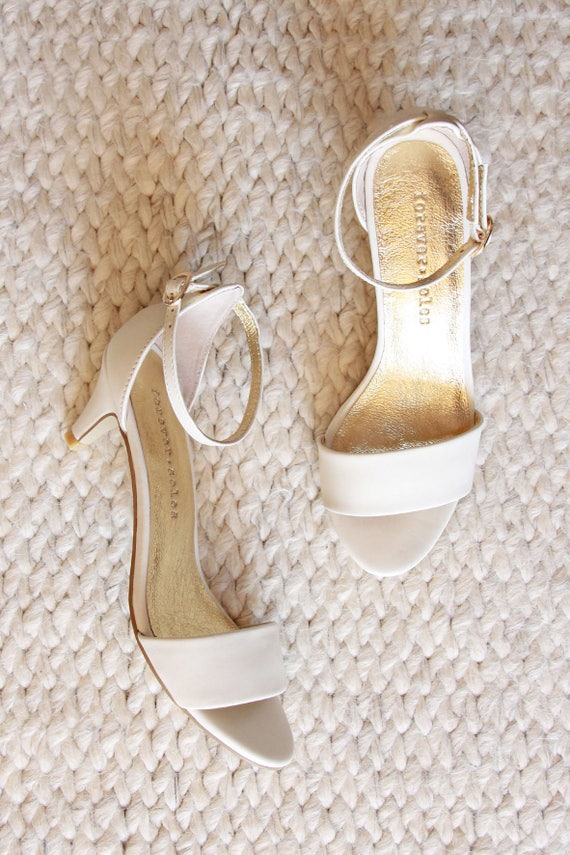 Ladies Ivory low heel wedding shoes. Low heel bridal shoes