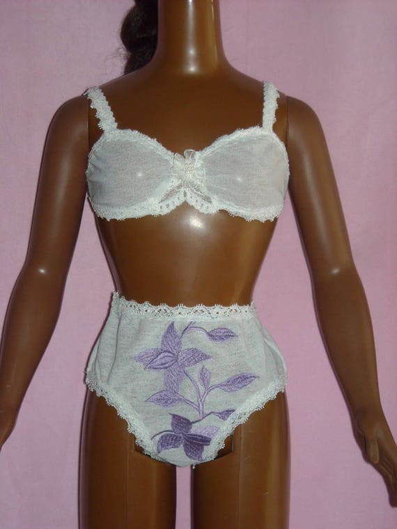 Pretty little thing white elastic bordered panties 24