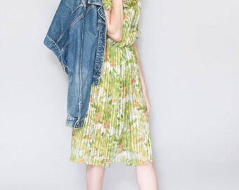 Vintage 1970's Green Silk Floral Print Ruffled Midi Dress