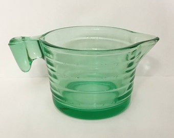 Depression Glass Measuring Cup - Green - US Glass - Kitchen Glassware - Vaseline Uranium Glass