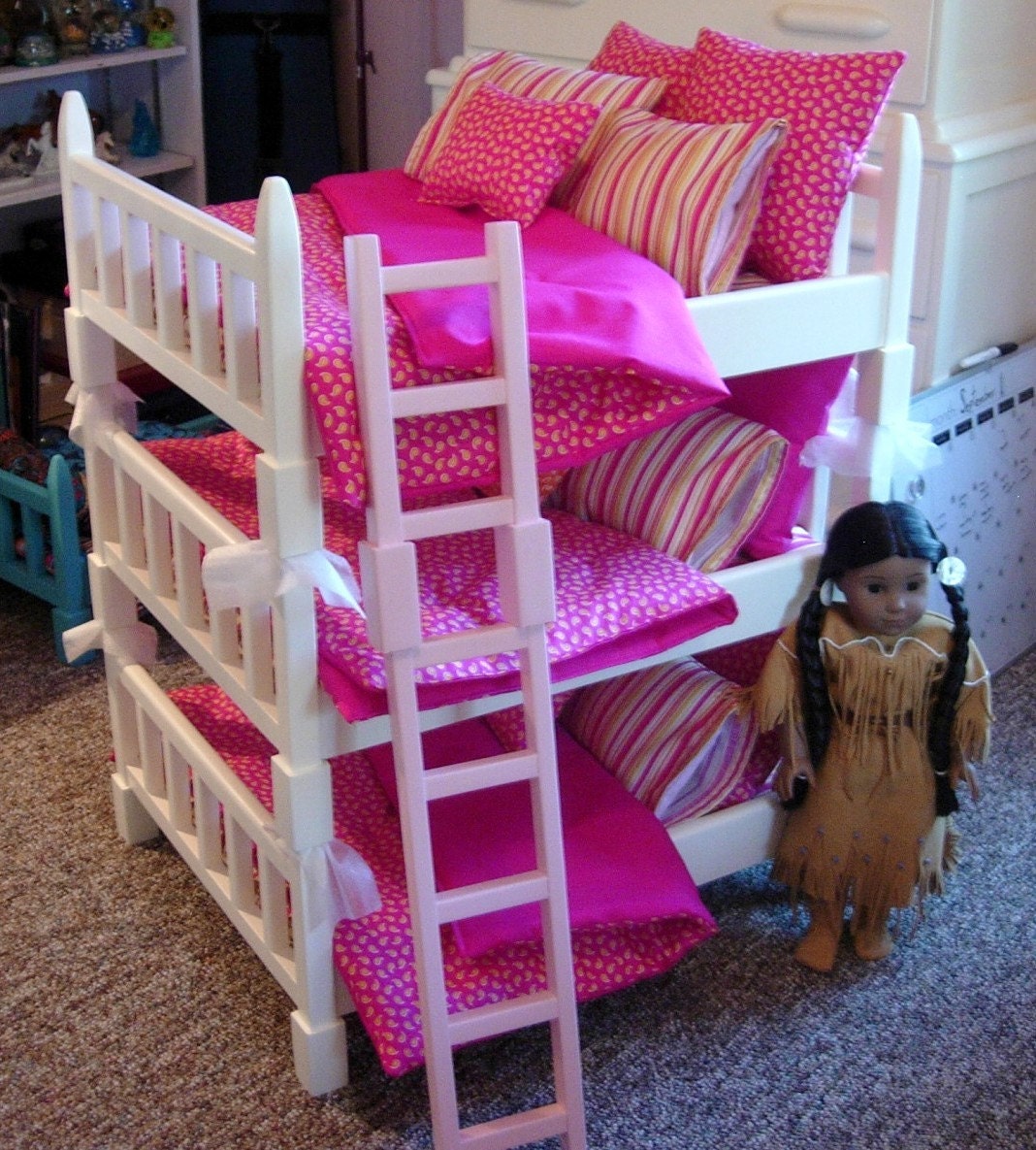 Двухэтажная кровать для кукол
