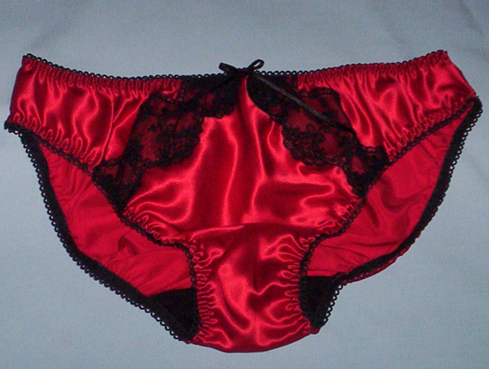 Satin panties. Red panty. Red panties. Big Satin panties на Толстушках.