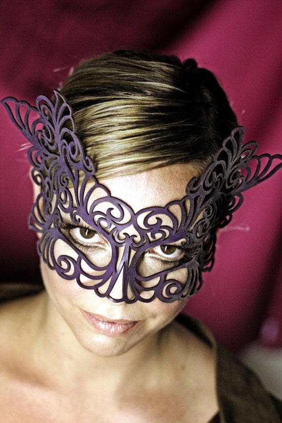 Rococo lacy mask in violet leather