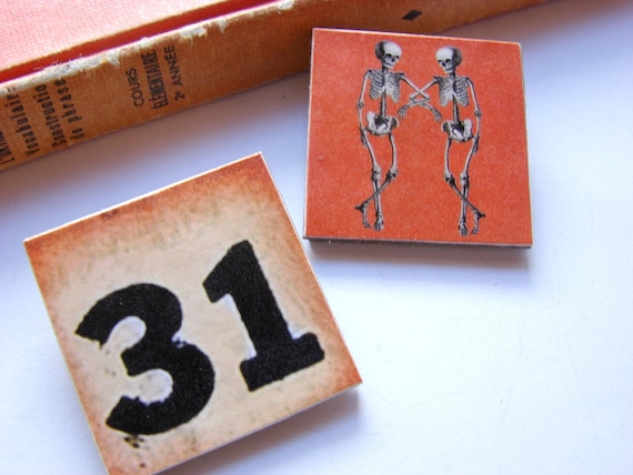 Little Pin Brooch Set Skeletons and October 31  by mimiandlucy