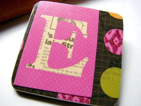 Big Wood Pin Brooch Monogram Initial Letter E by mimiandlucy