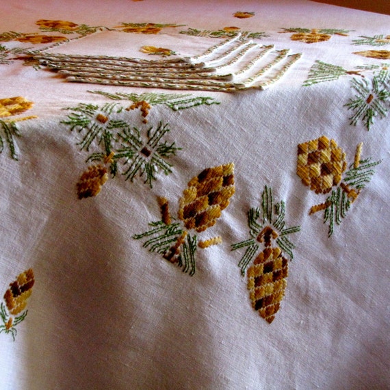 Beautiful Embroidered Vintage Tablecloths, Linen Napkins and