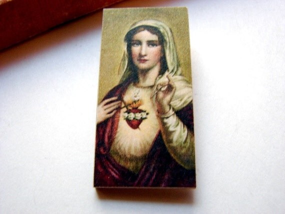 Little Wood Pin Brooch Virgin Mary Immaculate Heart by mimiandlucy