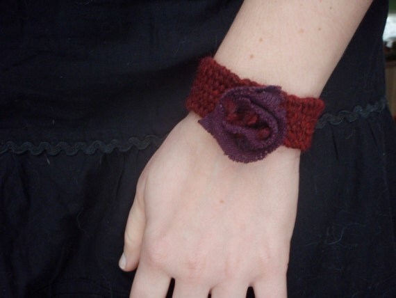 Weave Bracelet Dark pink and Purple Recuperate by MaggiesSoaps