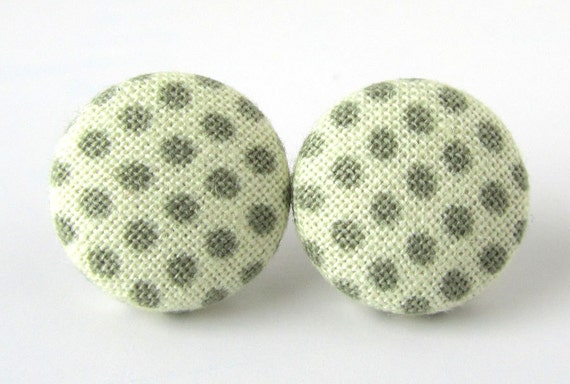 White beige stud earrings grey gray polka dots von KooKooCraft