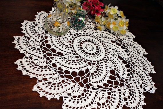 Fancy whirligig von DoilyMania auf Etsy