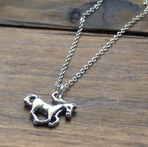 Horse Pendant by beadingshaz on Etsy