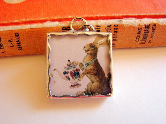 Tiny Soldered Glass Art Charm Pendant Bunny Rabbit von mimiandlucy