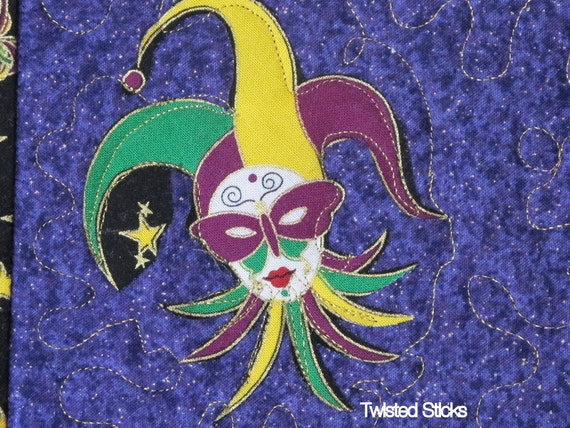 TABLE TOPPER  Masquerade  black purple yellow von twistedsticks