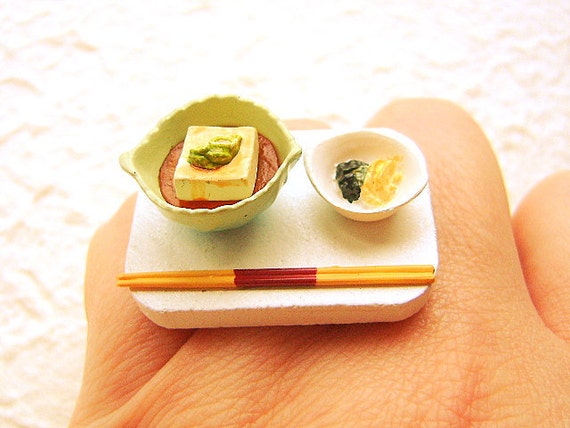 Kawaii Japanese Miniature Food Ring Tofu Food von SouZouCreations