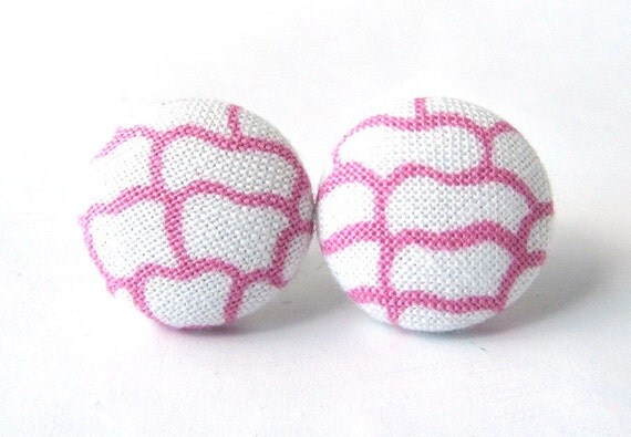 White light pink button earrings studs spring small von KooKooCraft
