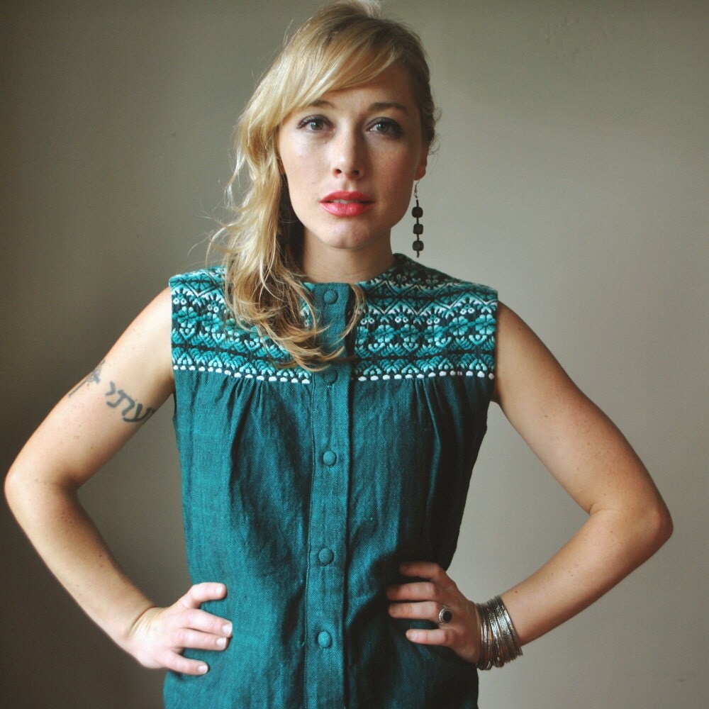 KELLY GREEN EMBROIDERED Dress for Spring 2012 by rockthisvintage