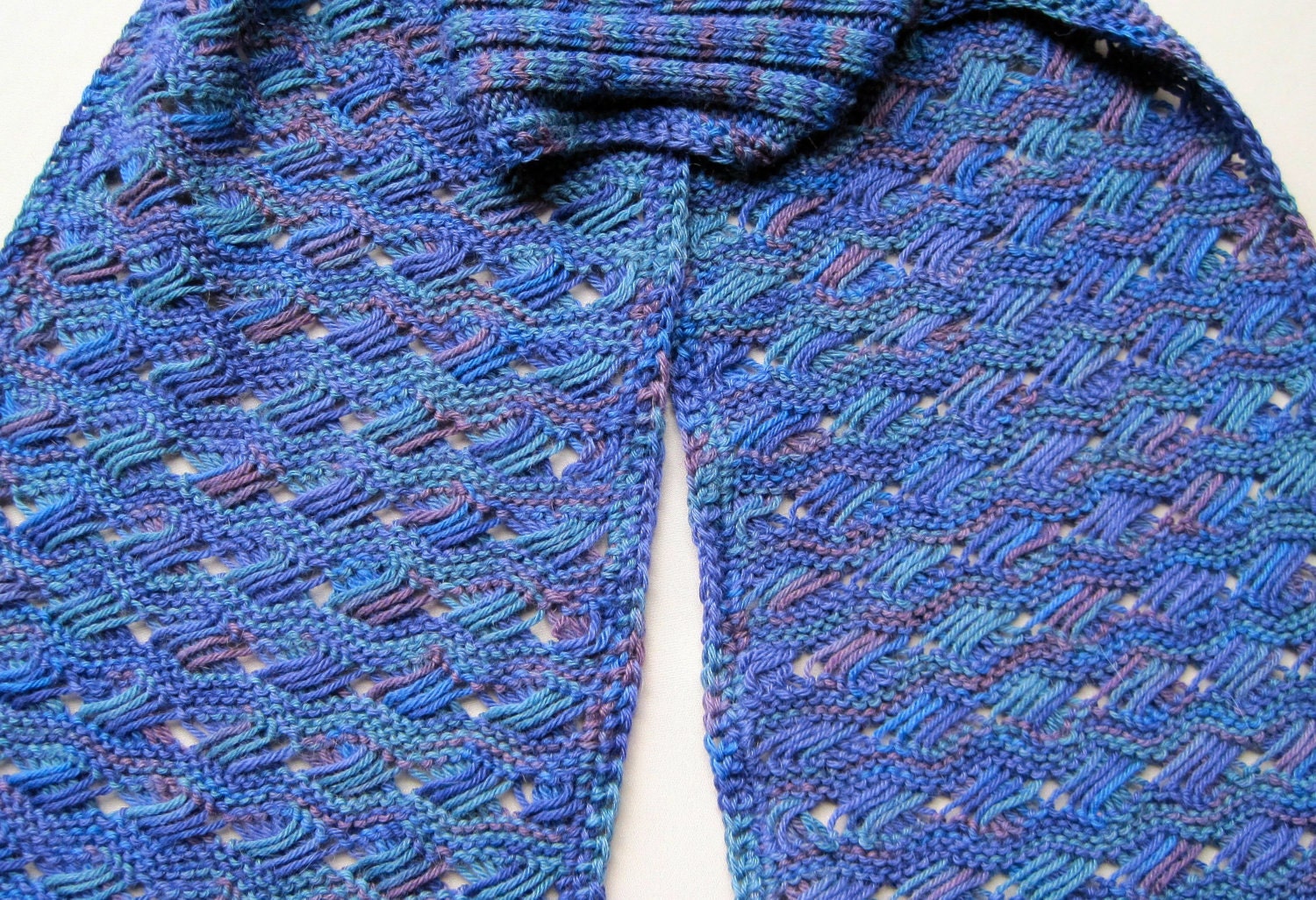 Free Knitting Pattern -
 Moebius Scarf - The Original from the